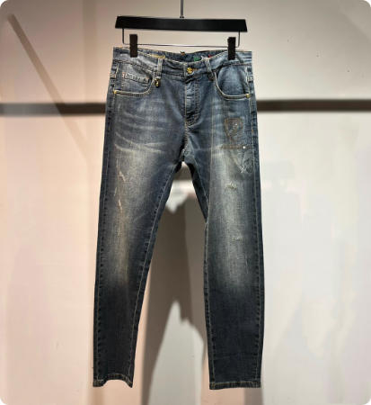 兰博基尼 春夏款男装休闲牛仔裤微弹烫钻柔软蓝23730