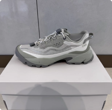 中国李宁2025夏季新品女子百搭减震回弹潮流休闲运动鞋 AZGV084